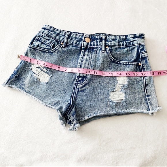 Distressed High Waist Stonewashed Jean Shorts - Picture 4 of 12